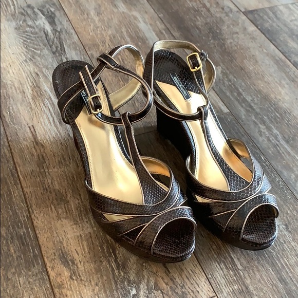 Daisy Fuentes size 7 Brown Wedges - Picture 1 of 3